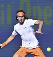 Σαρωτικός Τσιτσιπάς απέναντι στον Μεντβέντεφ - Πέρασε στην οκτάδα στο Qatar Open