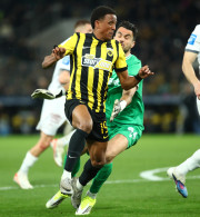 Το πέναλτι υπέρ της ΑΕΚ που πήρε πίσω ο Πολυχρόνης και προκάλεσε διαμαρτυρίες (video)