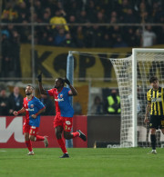 Πέναλτι μέσω VAR για τον Βόλο, ο Ουρτάδο το 2-1 (video)