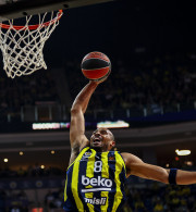 «Βαριά» ήττα για την Εφές από τη Φενέρμπαχτσε και τώρα... Παναθηναϊκός