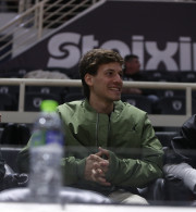 Στιλ... Jordan από τον Κωνσταντέλια - Πόσο κοστίζει το μπουφάν που φόρεσε στο «Παλατάκι»