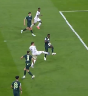 Ο τρομερός Βαλβέρδε το έκανε σαν τον Πελέ - Το γκολ που άφησε άφωνους όλους στο «Μπερναμπέου»