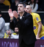 Ξανθόπουλος: «Είτε παίζουμε με τον ΑΟ Κωλοπετεινίτσας είτε με τους Γκόλντεν Στέιτ Γουόριορς πάμε για τη νίκη»