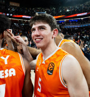 Ποιος είναι ο... αμούστακος Ντε Λαρέα που κλήθηκε να εκτελέσει τις πιο κρίσιμες βολές της ζωής του