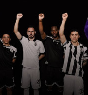 Ηχηρά μηνύματα ΠΑΟΚ και ΑΕΚ κατά του ρατσισμού (photo)