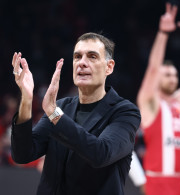 Ο Γιώργος Μπαρτζώκας έφτασε τις 200 νίκες με τον Ολυμπιακό στη Stoiximan GBL