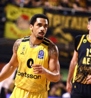 Με... αυτοκράτορα Μήτρου-Λονγκ ο Άρης «λύγισε» την ΑΕΚ