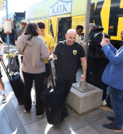 Αναχωρεί για τη Μαδρίτη η ΑΕΚ - Δείτε video του Athletiko από το αεροδρόμιο