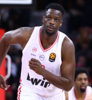 Μεγάλη επιστροφή: Ο Φαλ πάτησε παρκέ για πρώτη φορά τη φετινή σεζόν!