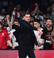 Ο «σκακιστής» Μπαρτζώκας τα έχει... 300