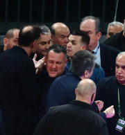 ΚΑΕ Ολυμπιακός: «Εμετικά συνθήματα, να δούμε πόσα έχουν γραφτεί στο φύλλο αγώνα»