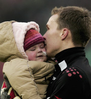 Είπε ψέματα στη γυναίκα του ότι πάει στην προπόνηση - Η τραγική ιστορία του παίκτη που αυτοκτόνησε πέφτοντας στις ράγες του τρένου