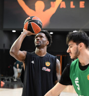 Νέα «απόδραση» για τον Χέιζ - Ντέιβις: Πήγε Σαντορίνη