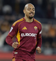 Ο Μάλεν «υπέγραψε» με χατ τρικ τη νίκη της Ρόμα με την Πίζα