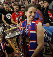 Ποια είναι η Ιωάννα Καρέλια που αναλαμβάνει πρόεδρος στον Πανιώνιο