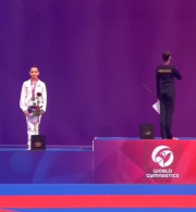 Σάλος στη Σόφια με 15χρονη Ρωσίδα αθλήτρια που γύρισε την πλάτη στην ουκρανική σημαία