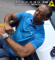 Εγινε κι αυτό - Το πόλο μπλουζάκι που φορούσε ο Τάιγκερ Γουντς κατά τη σύλληψή του έγινε viral και εξαντλήθηκε