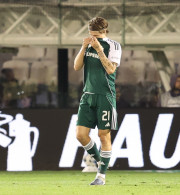 Η αντίδραση του Γεντβάι όταν κατάλαβε τι λάθος έχει κάνει πριν το 0-1 του Ολυμπιακού