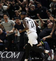 Η μυθική εμφάνιση του Πάτρικ Μπέβερλι που «υπέγραψε» τη νίκη του ΠΑΟΚ κόντρα στη Μπιλμπάο (video)