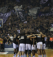 Η ΔΕΑΒ καλεί σε ακρόαση τον ΠΑΟΚ για το πανό που αναρτήθηκε στο ντέρμπι με τον Άρη