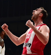 Στατιστική πρωτιά για τον Μιλουτίνοφ: Ο κορυφαίος ριμπάουντερ της EuroLeague