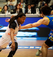 Με τρομερό Άπλμπαϊ η Μύκονος πήρε τη νίκη απέναντι στο Περιστέρι