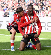 Νίκη... Ευρώπης για την Σάντερλαντ - Άλλαξε προπονητή αλλά συνεχίζει να... βυθίζεται η Τότεναμ