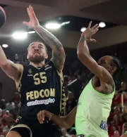 Μονακό ή Μπαρτσελόνα; Ποιος αντίπαλος είναι ιδανικότερος για τον Ολυμπιακό (video)