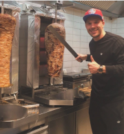 Ο σούπερ σταρ της μπάλας που έγινε ο «βασιλιάς του κεμπάπ» - Σήμερα έχει 30 εστιατόρια