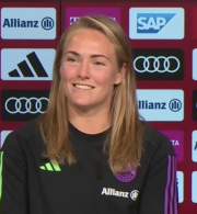 Η Βundesliga συνεχίζει να πρωτοπορεί - Παίκτρια της Μπάγερν έγινε σκάουτερ στην ομάδα ανδρών