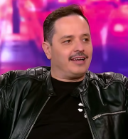 Ο Αλέξανδρος Τσουβέλας στο ACTION 24: «Τον τελικό του 1987 τον είδα με τον Βαγγέλη Ρωχάμη, μέναμε μεσοτοιχία»