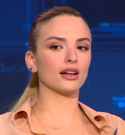 Κατερίνα Λιόλιου για το «Νοικιάστηκε»: «Οι φίλοι της ΑΕΚ θα κάνουν καιρό να μου μιλήσουν»