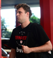 Η άφιξη του Ολυμπιακού στο ΣΕΦ για τον πρώτο τελικό της GBL - To video του Athletiko