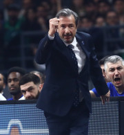 Η Βενέτσια θέλει προπονητή τον Λούκα Μπάνκι και μία θέση στη EuroLeague