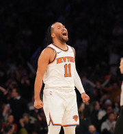 Δια χειρός Μπράνσον οι Νικς, με «καυτό» ΝτεΡόζαν οι Κινγκς