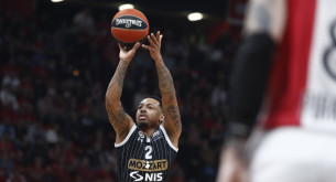 Ο Κάρλικ Τζόουνς μένει στην Παρτίζαν με «χρυσό» συμβόλαιο