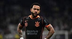 Ελληνικό ενδιαφέρον για Ντεπάι: Δημοσίευμα εμπλέκει τον Ολυμπιακό με τον Ολλανδό επιθετικό