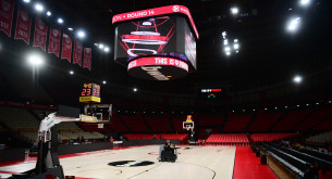 «EuroLeague by Night»: Το σχόλιο του Στέφανου Τάτσιου για το νέο ΣΕΦ (video)