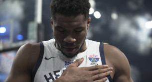 Αντετοκούνμπο: «Θέλω άλλο ένα πρωτάθλημα - Θα ξαναπαίξω με την Εθνική το 2027»