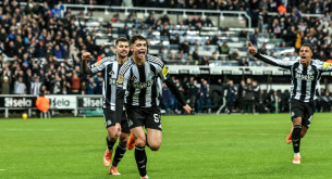 Νιούκαστλ – Καραμπάκ με… διαχείριση μετά την «εξάρα»