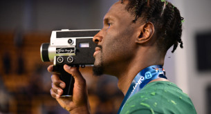 Η vintage κάμερα που κινηματογράφησε ο Χέιζ-Ντέιβις τους πανηγυρισμούς στην Κρήτη (video)