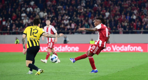 Ο Ολυμπιακός τελείωσε το ντέρμπι με την ΑΕΚ με 7/34 σέντρες