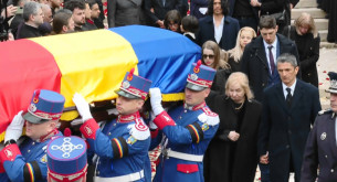 Eκατοντάδες κόσμου στην κηδεία του Μιρτσέα Λουτσέσκου - Στο πλευρό του Ραζβάν οι άνθρωποι του ΠΑΟΚ (photos)