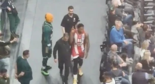 Τα βιντεο με την χειρονομία του Τζόουνς