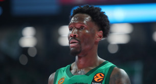 Η επική απάντηση του Χέιζ-Ντέιβις για τα ταξίδια-αστραπή (photo)