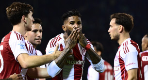 Ο «Μέντι» τους στήριξε, εκείνοι το ανταπέδωσαν και ο κανονικός Ολυμπιακός έβγαλε δόντια στη Λεωφόρο