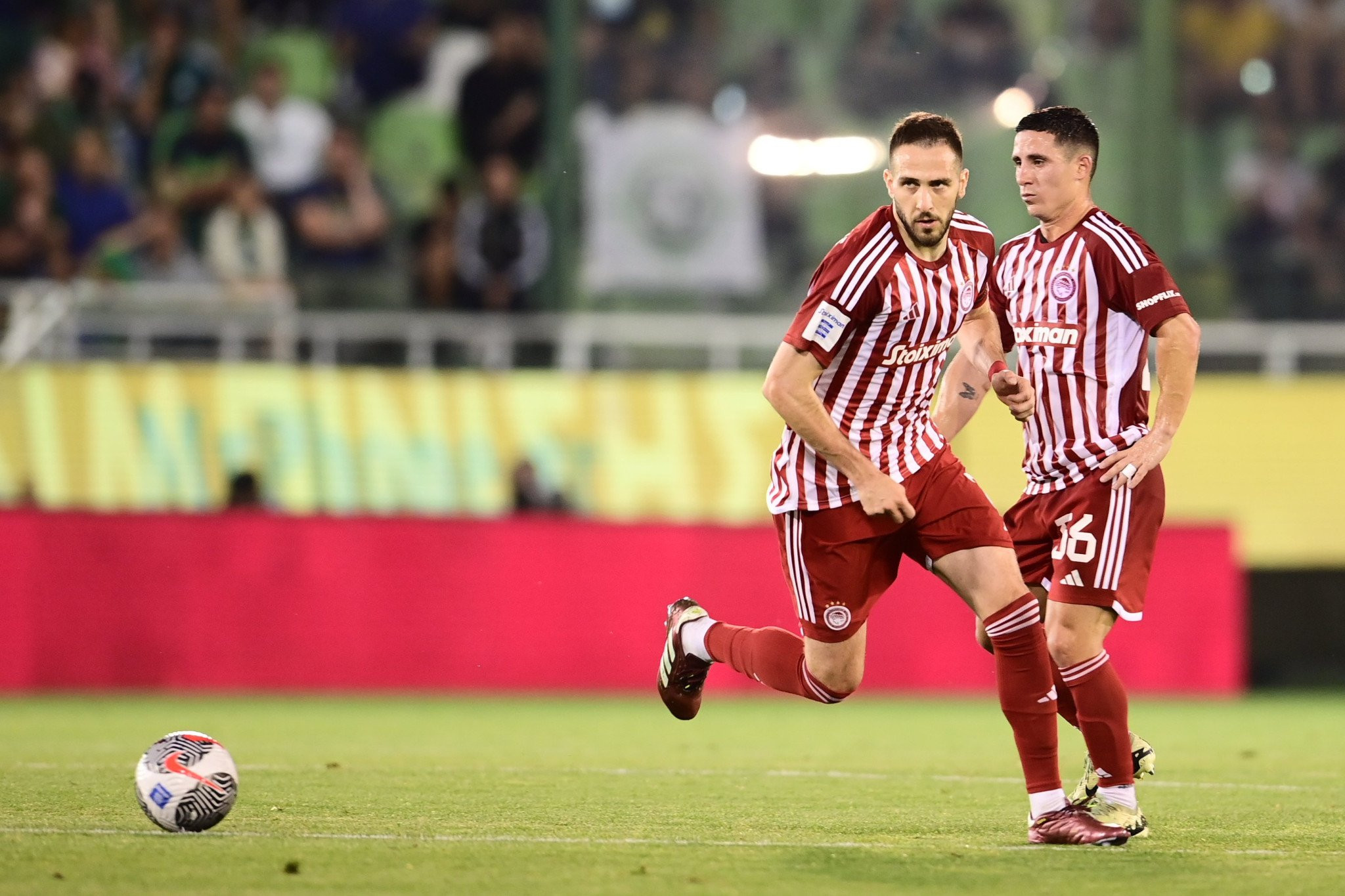 Ποντένσε και Φορτούνης φανέρωσαν από τον... Πειραιά την επιθυμία επιστροφής στον Ολυμπιακό