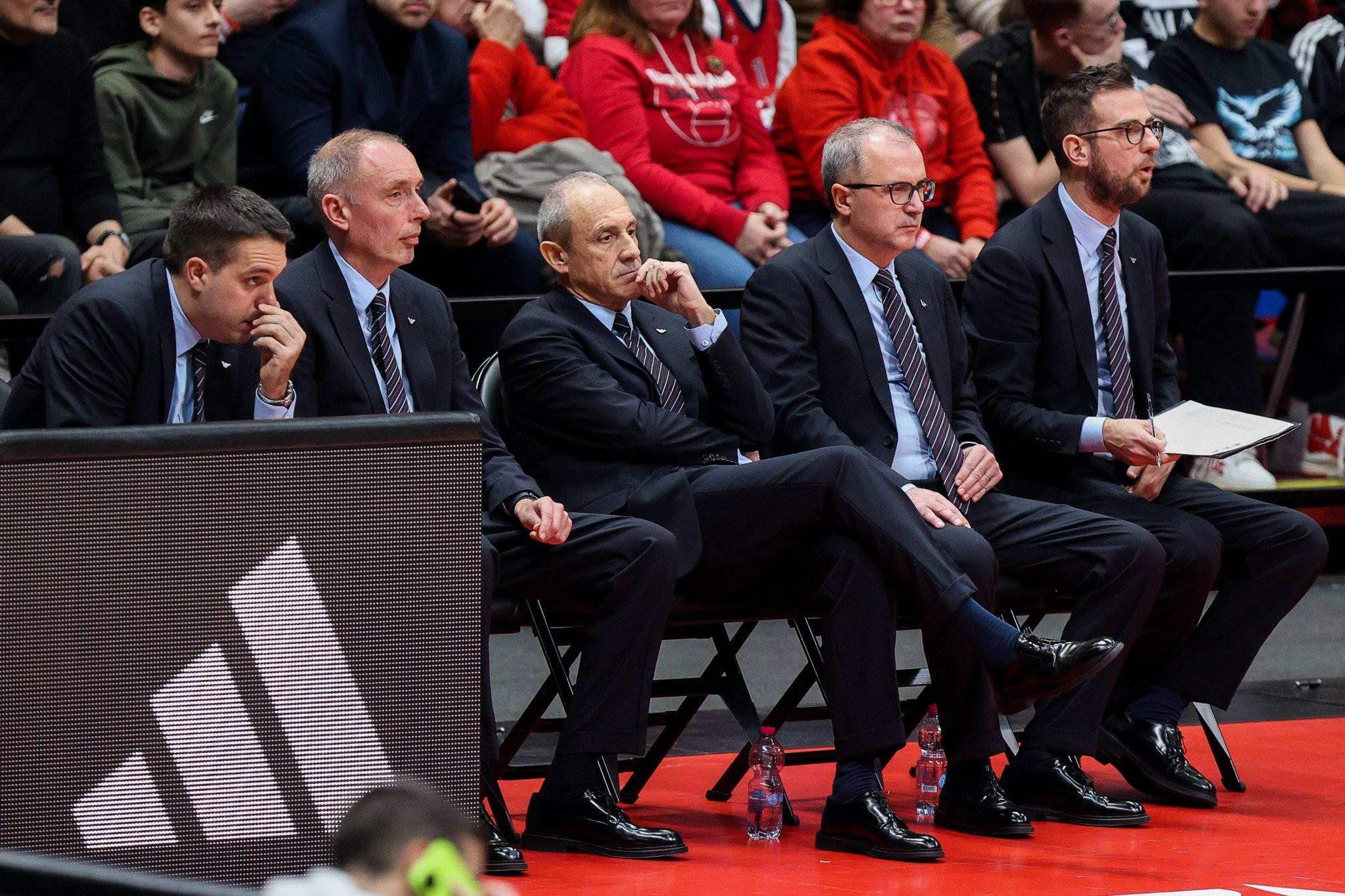 Νέο κάζο και ήττα με 95-87 από τη Νάπολι για την Αρμάνι