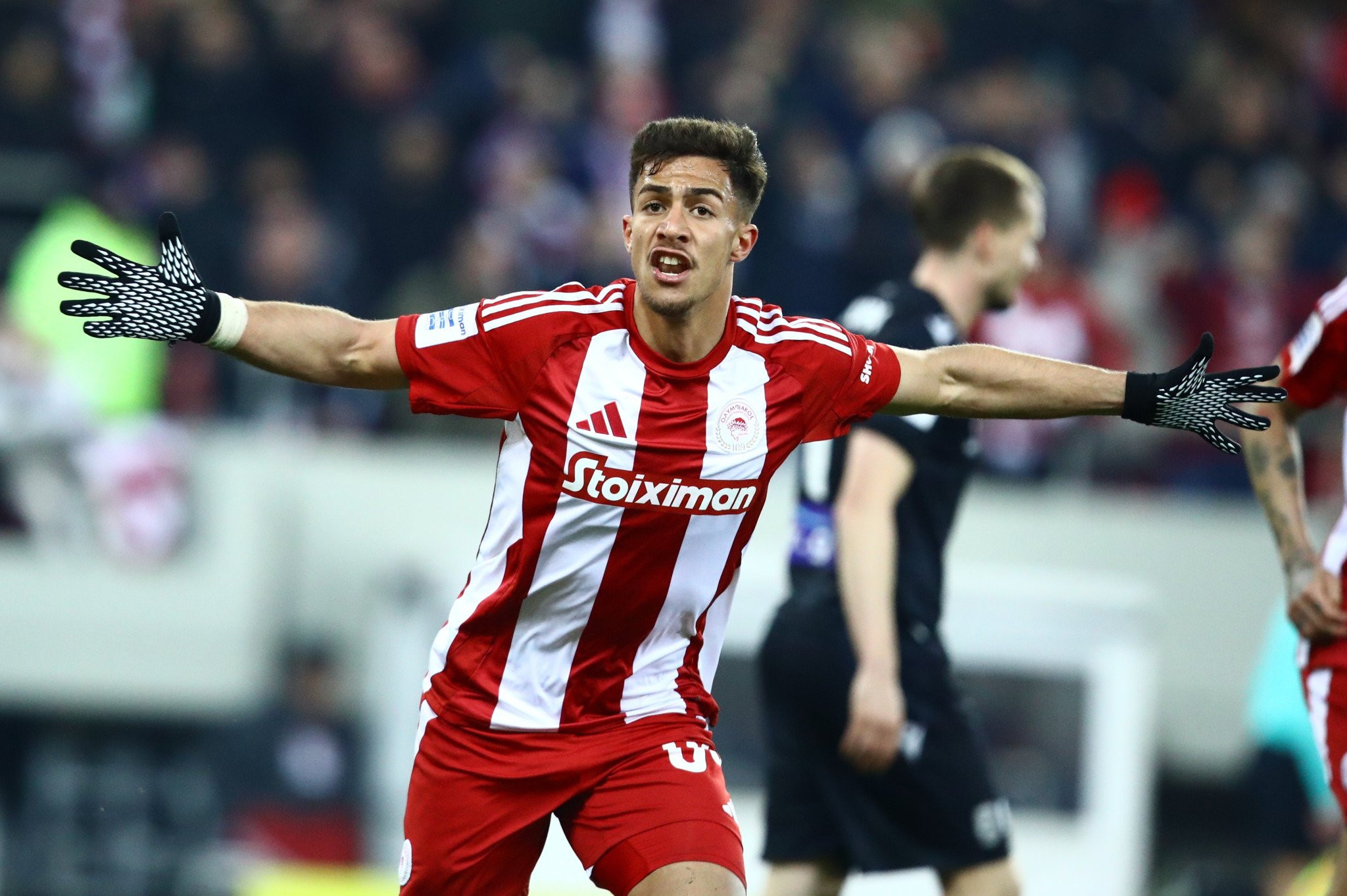 Οι δύο δρόμοι του Κωστούλα: Μεταγραφή με plus 30 εκατ. € ή παραμονή με Champions League