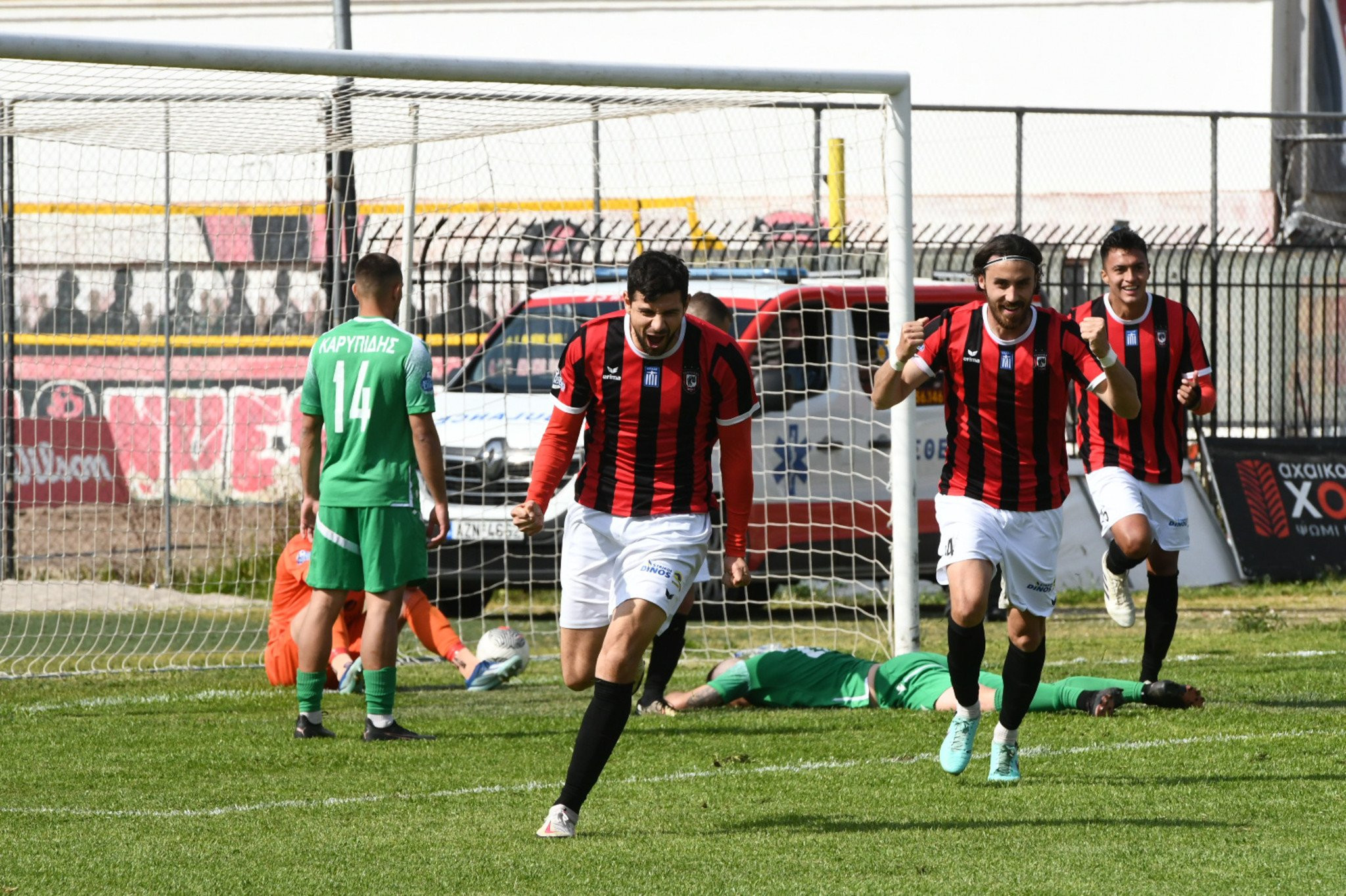 Ελπίζει σε θαύμα η Παναχαϊκή, πέφτει ο Παναργειακός, ασταμάτητα τα Χανιά (vid)